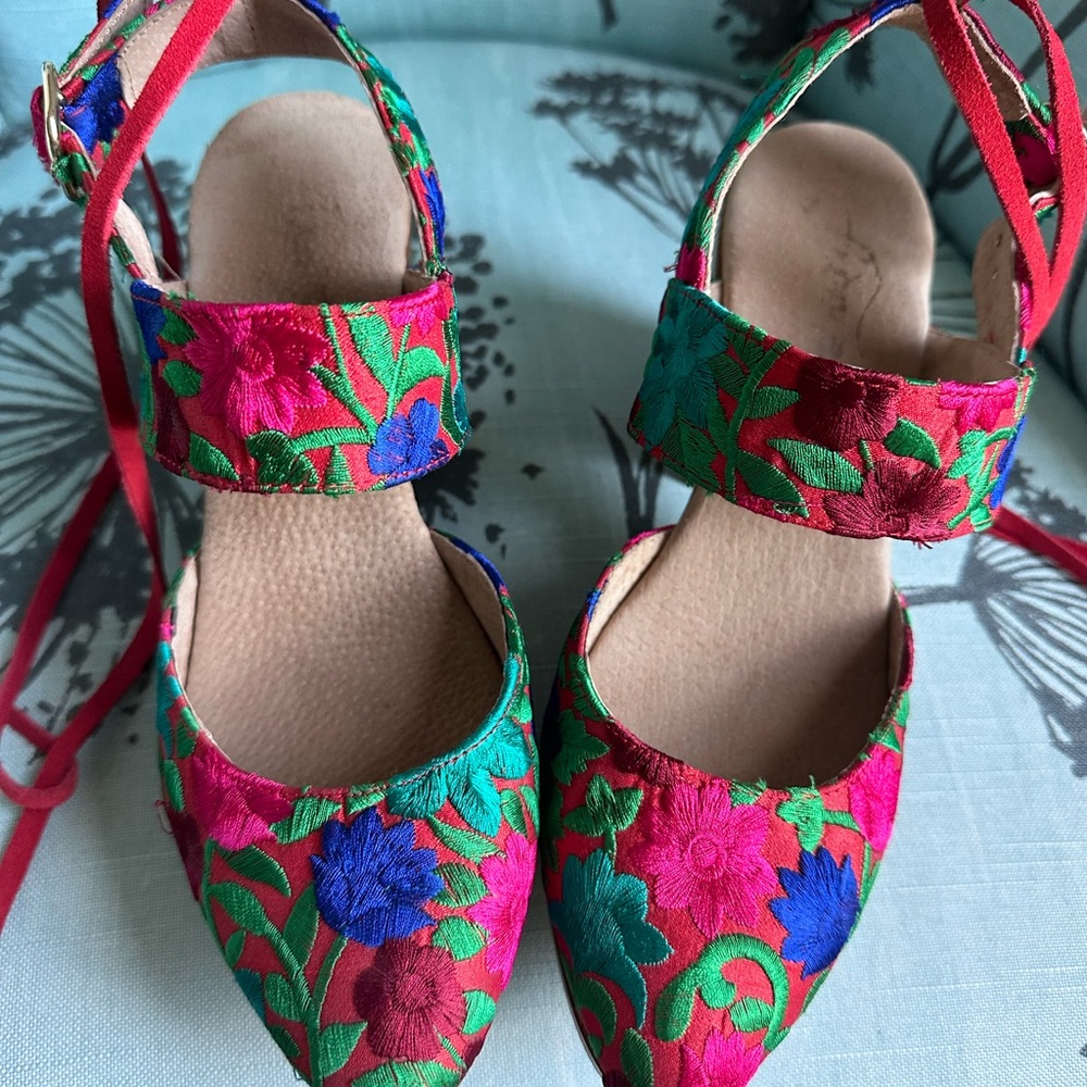 Free People flower embroidered Monaco clogs/Milticolor